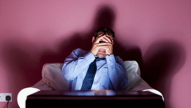 article-2617721-1D7F323E00000578-592_634x361